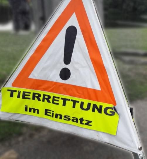 Fachberater der Tierrettung am Informationsstand
